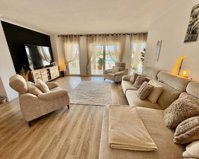 Image No.12-6 Bed Villa for sale