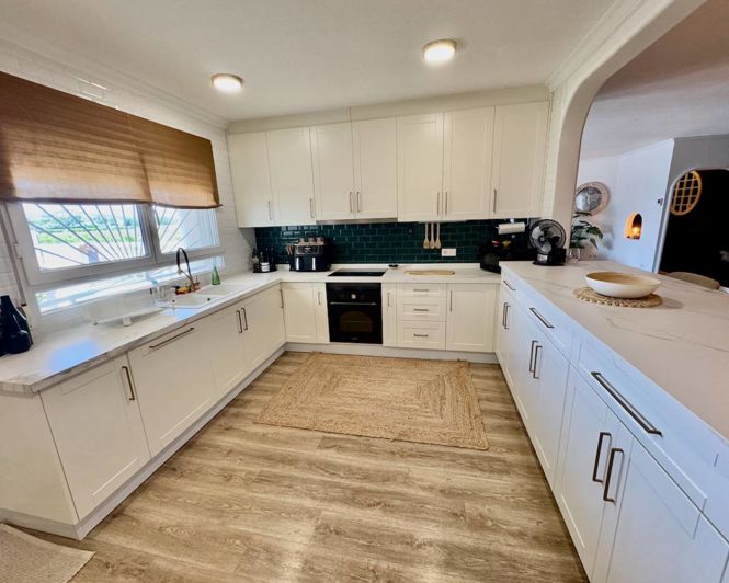 Image No.4-6 Bed Villa for sale