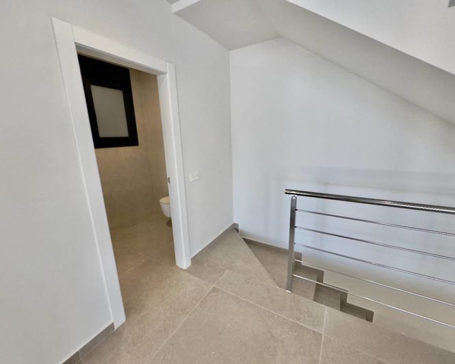 Image No.13-3 Bed Villa for sale