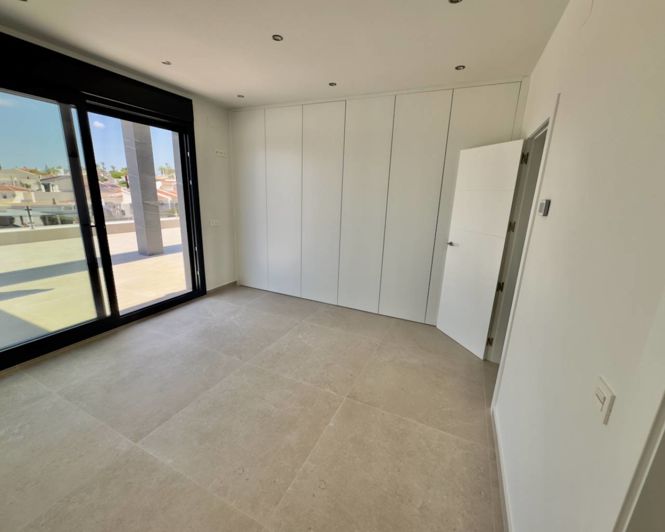 Image No.14-3 Bed Villa for sale