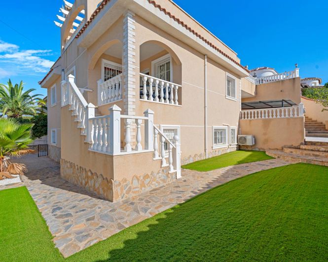 Image No.37-7 Bed Villa for sale