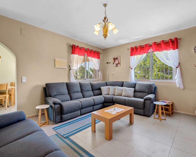 Image No.8-7 Bed Villa for sale