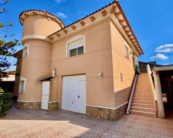 Image No.34-5 Bed Villa for sale