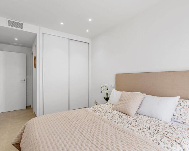 Image No.15-3 Bed Apartment for sale