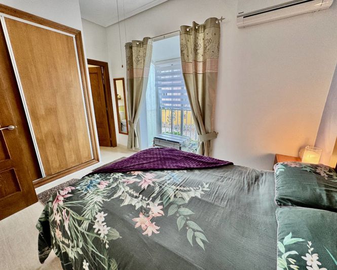 Image No.18-4 Bed Property for sale