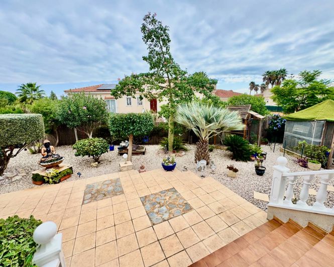 Image No.26-4 Bed Property for sale