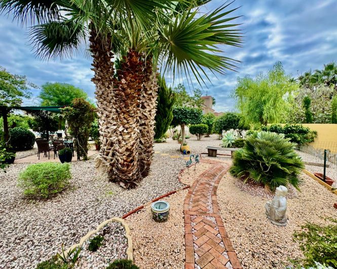 Image No.34-4 Bed Property for sale