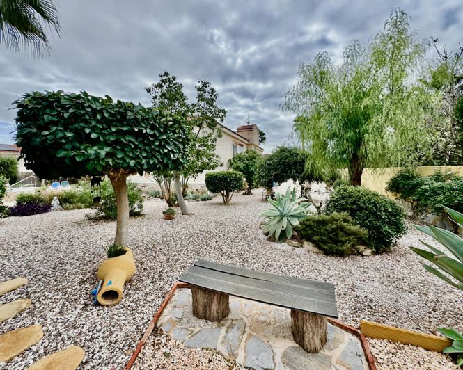 Image No.35-4 Bed Property for sale