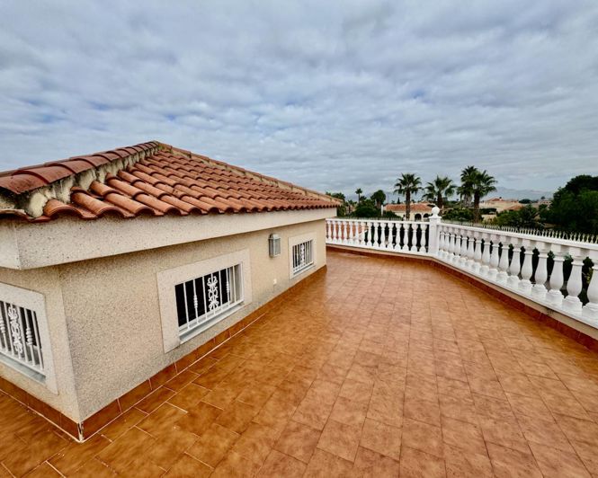 Image No.39-4 Bed Property for sale