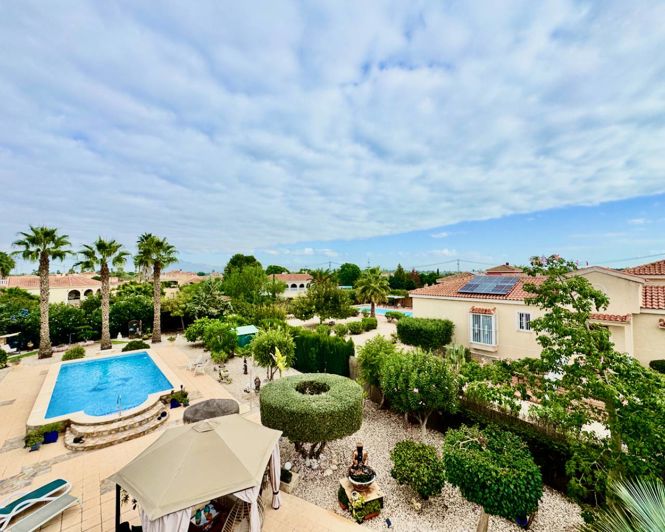 Image No.40-4 Bed Property for sale