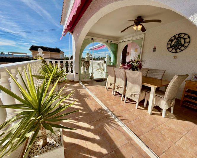 Image No.3-Villa de 4 chambres à vendre à Ciudad Quesada