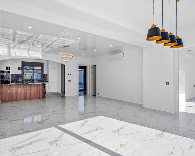 Image No.8-4 Bed Villa for sale