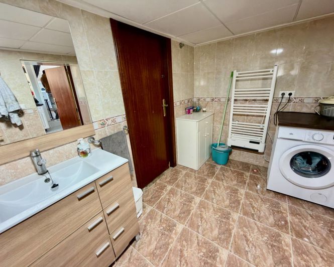 Image No.10-3 Bed Villa for sale