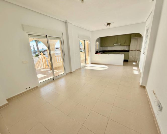 Image No.2-5 Bed Villa for sale