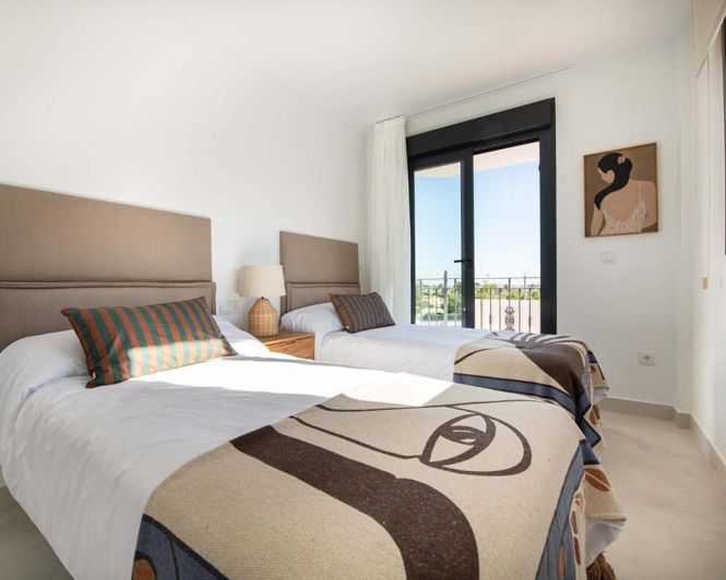 Image No.8-2 Bed Apartment for sale