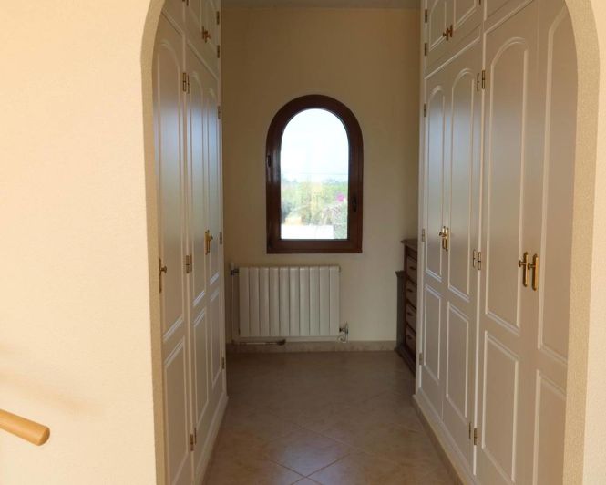 Image No.14-4 Bed Villa for sale