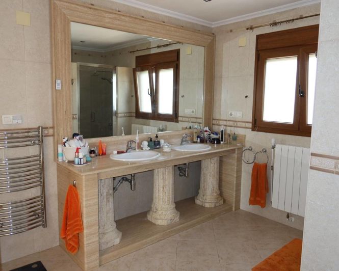 Image No.15-4 Bed Villa for sale