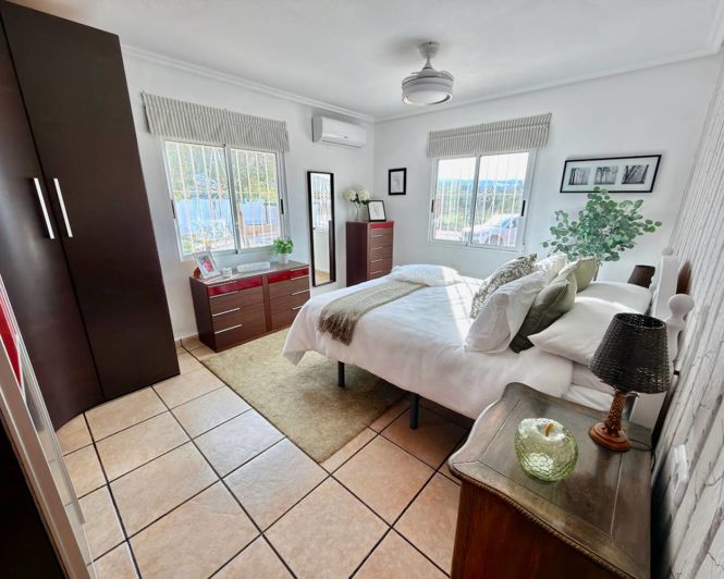 Image No.11-4 Bed Villa for sale