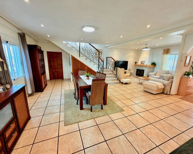 Image No.8-4 Bed Villa for sale