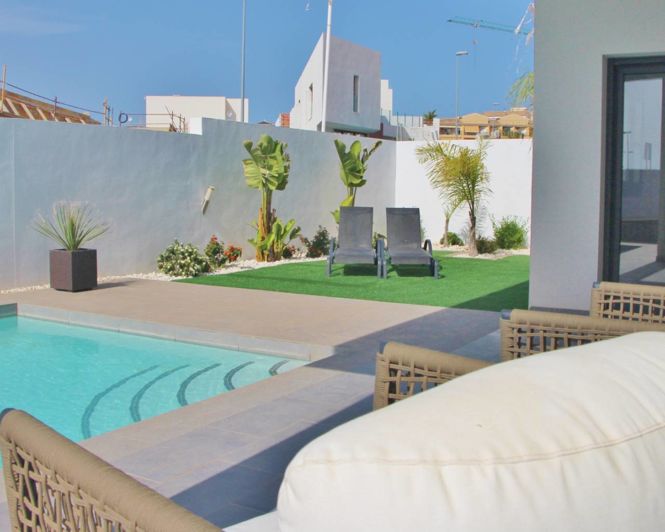 Image No.15-3 Bed Villa for sale