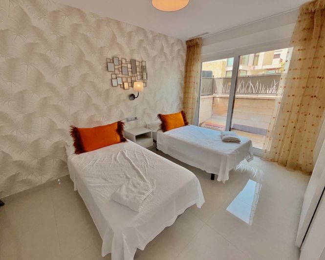 Image No.8-3 Bed Villa for sale