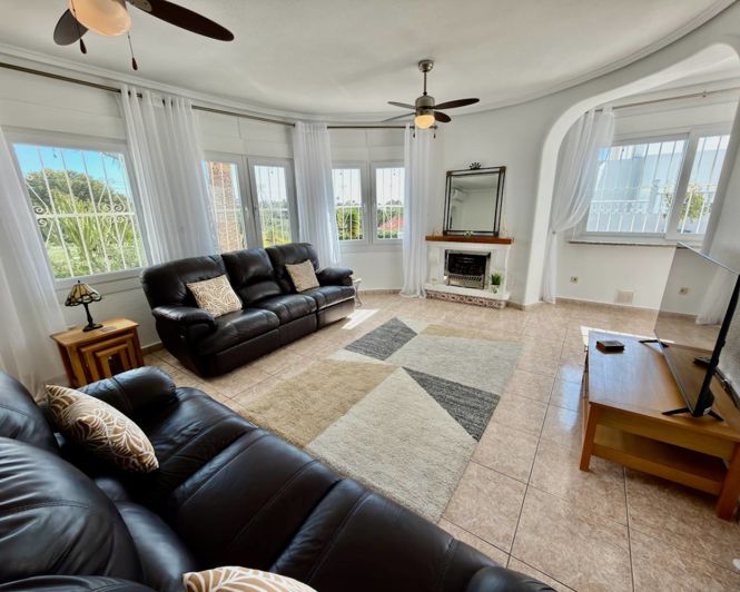 Image No.7-3 Bed Villa for sale