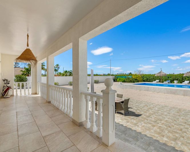 Image No.13-3 Bed Property for sale