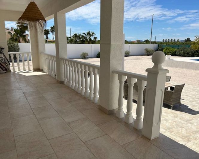 Image No.19-3 Bed Property for sale