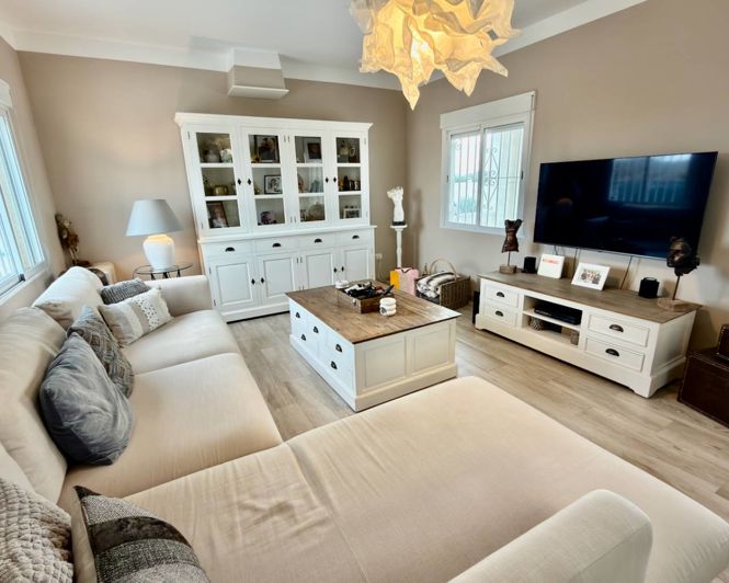 Image No.4-3 Bed Property for sale