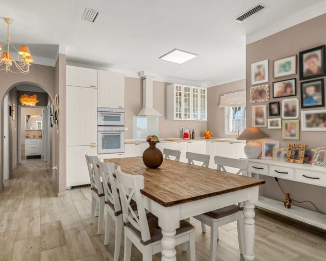 Image No.4-3 Bed Property for sale