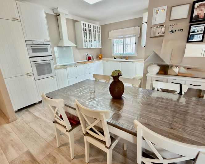 Image No.5-3 Bed Property for sale