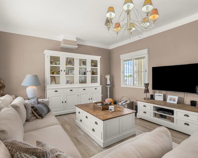 Image No.5-3 Bed Property for sale