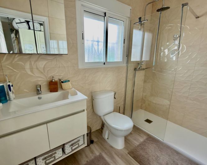 Image No.8-3 Bed Property for sale