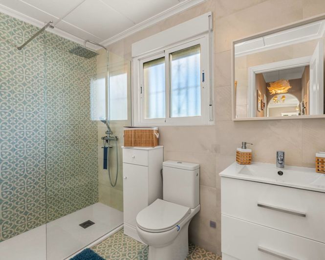 Image No.9-3 Bed Property for sale