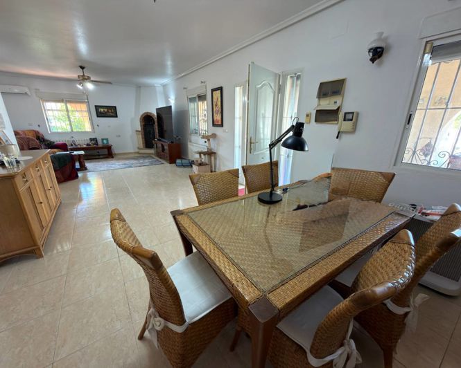 Image No.5-Propriété de 5 chambres à vendre à Catral