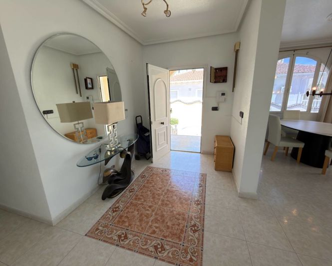 Image No.3-Villa de 4 chambres à vendre à Ciudad Quesada