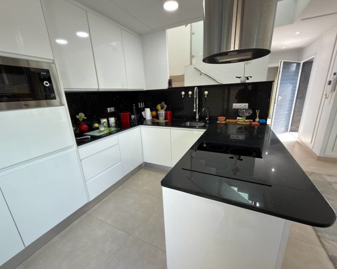 Image No.2-3 Bed Villa for sale