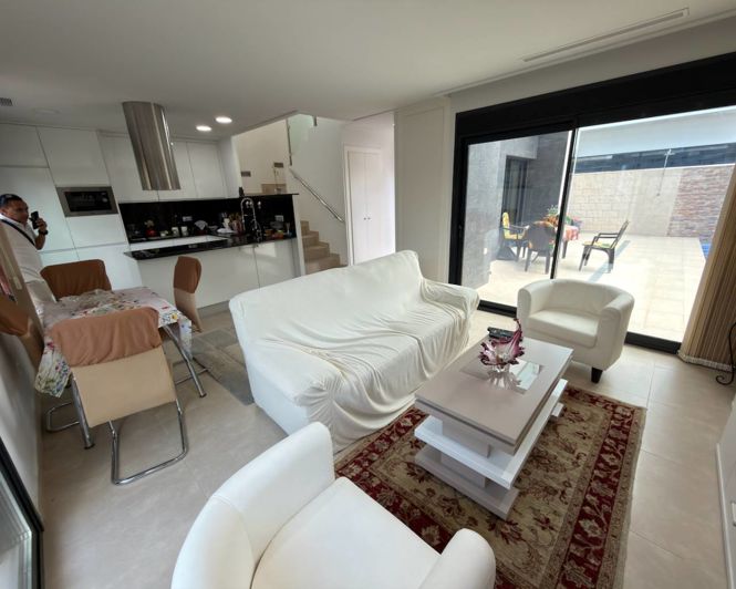 Image No.3-3 Bed Villa for sale
