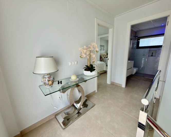 Image No.9-3 Bed Villa for sale
