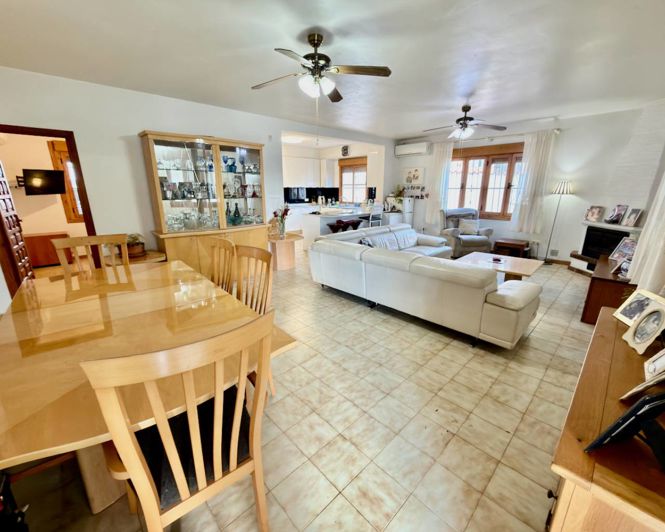 Image No.7-7 Bed Villa for sale