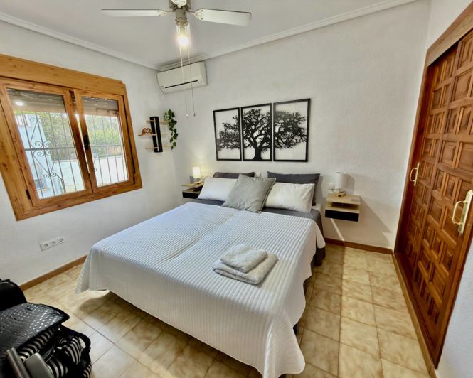 Image No.9-7 Bed Villa for sale