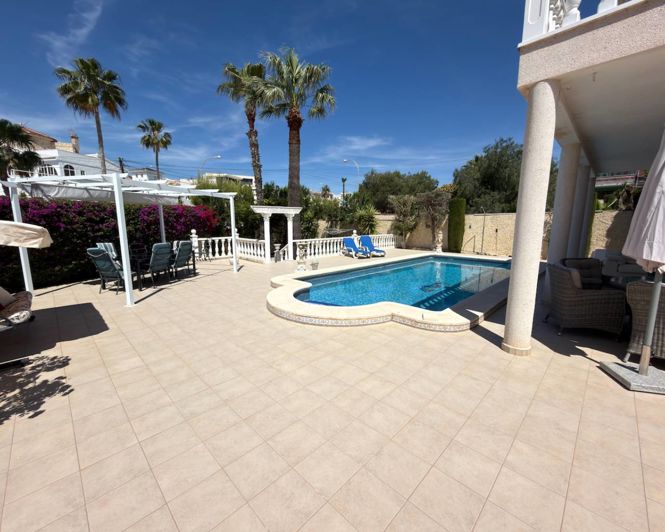 Image No.28-5 Bed Villa for sale