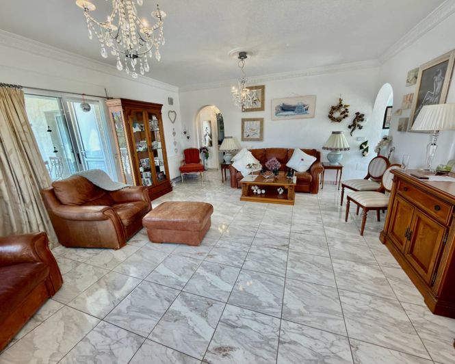 Image No.8-5 Bed Villa for sale