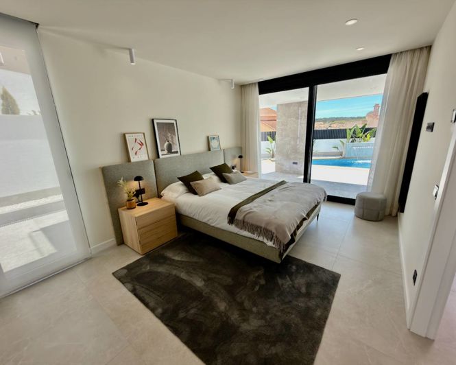 Image No.11-4 Bed Villa for sale