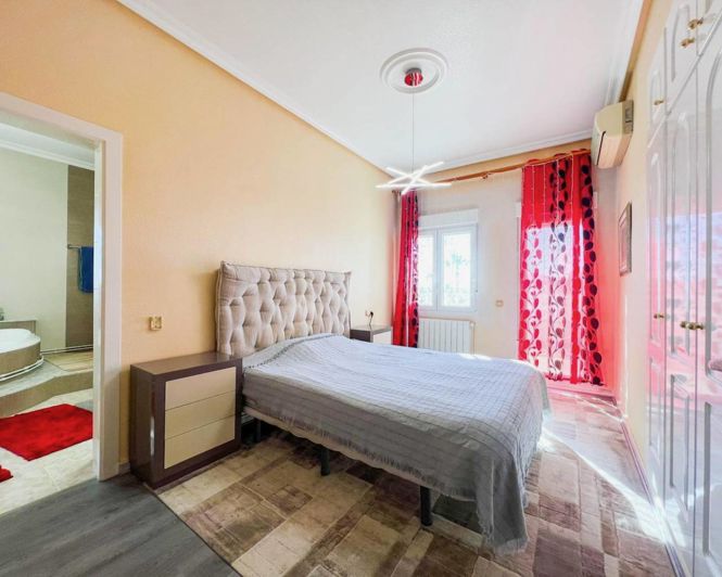Image No.13-4 Bed Villa for sale