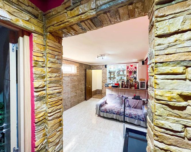 Image No.17-4 Bed Villa for sale