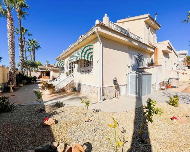 Image No.32-4 Bed Villa for sale
