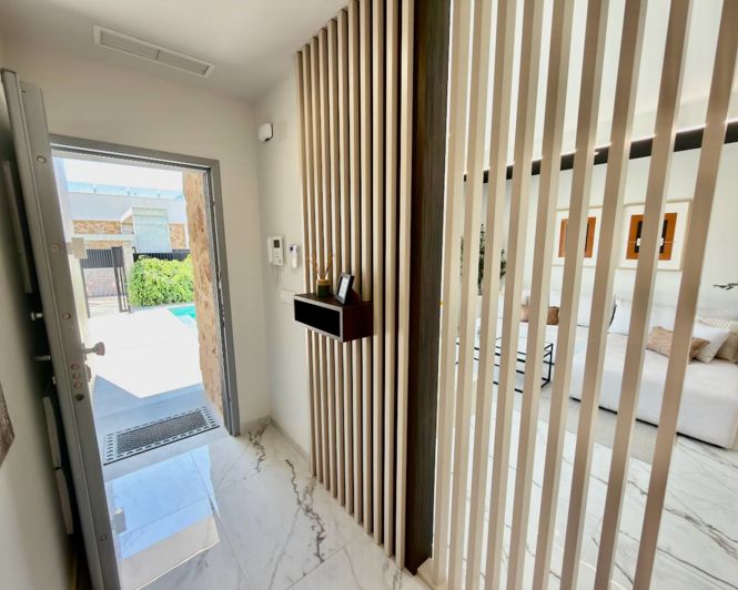 Image No.2-3 Bed Villa for sale