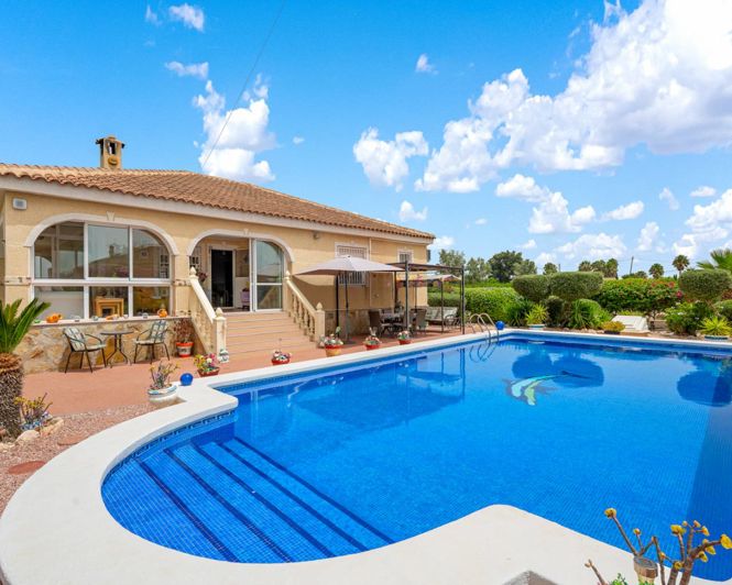 Image No.2-3 Bed Villa for sale