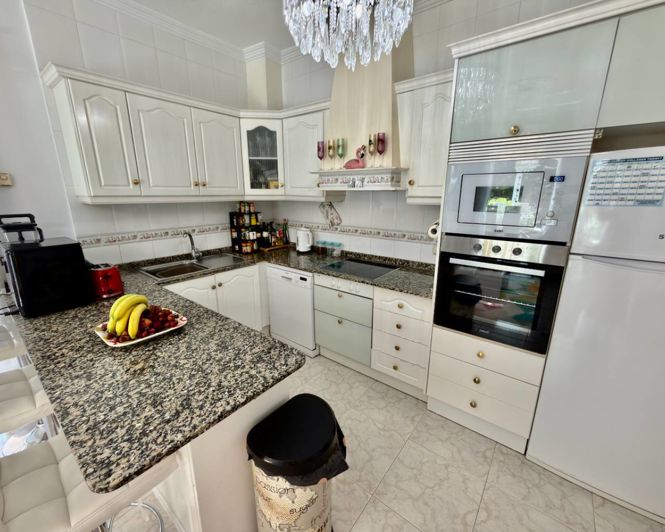 Image No.3-4 Bed Villa for sale